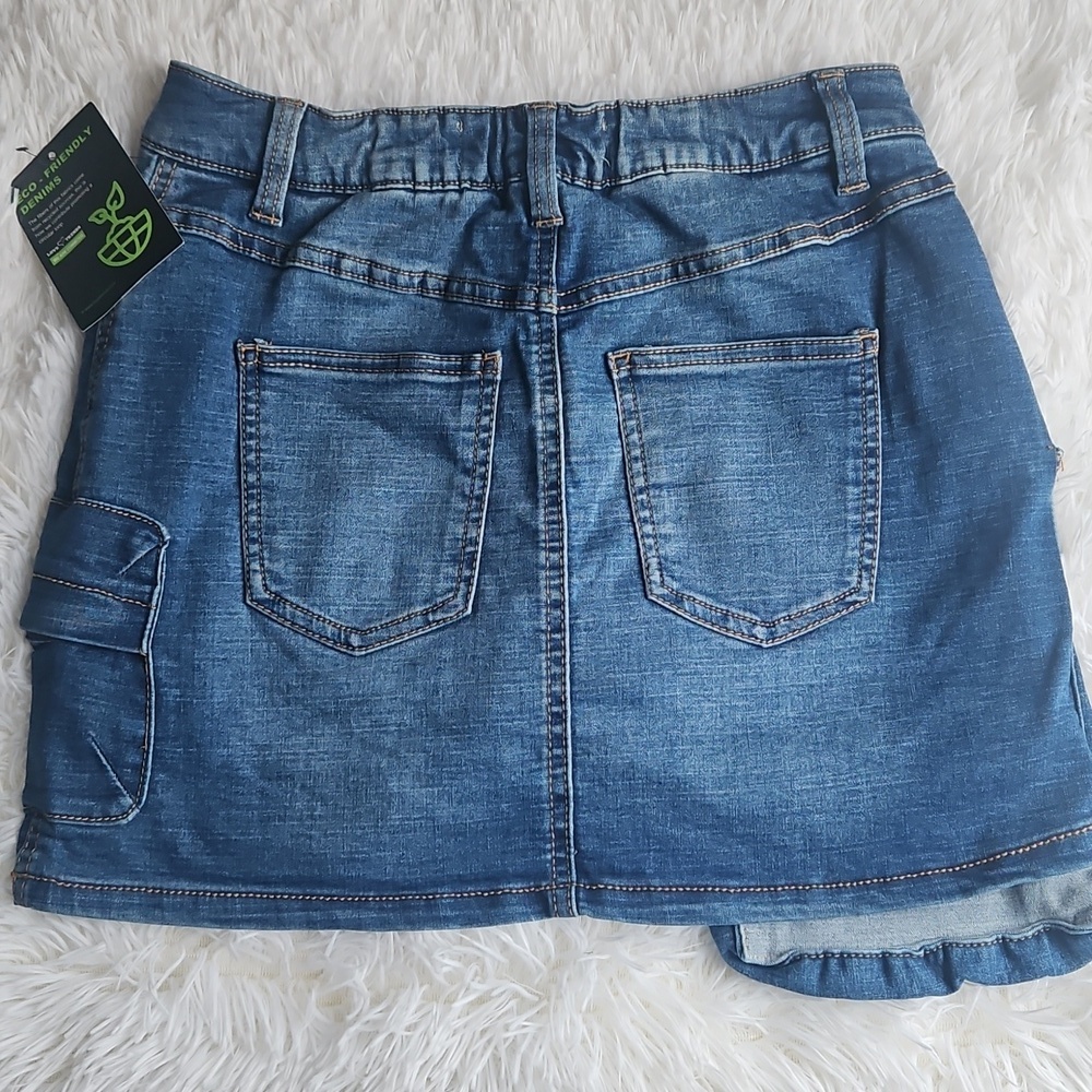 NWT Denim Cargo Women Shorts - Picture 4 of 9